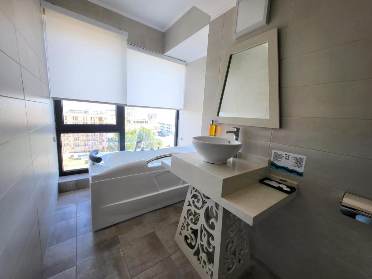 Mira Residence Apart & Penthouse Năvodari Екстериор снимка